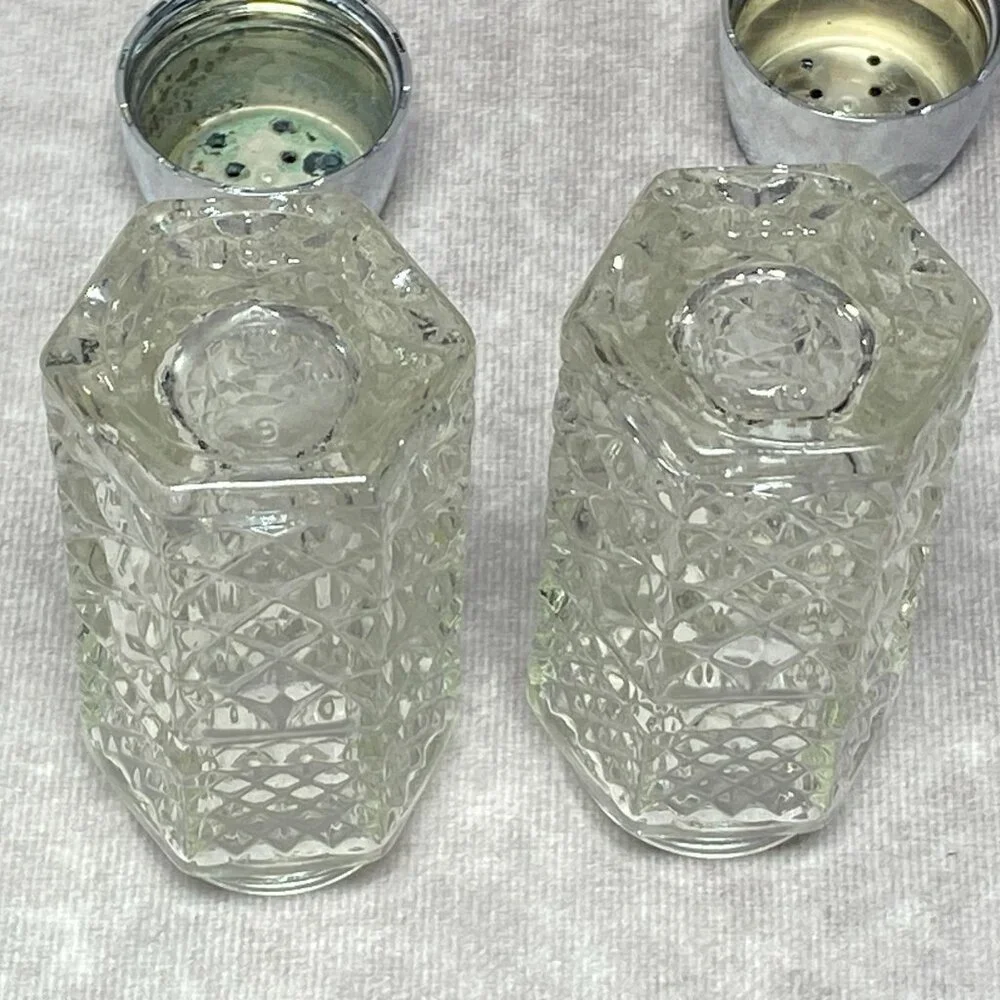 Vintage Wexford Pressed Glass Salt & Pepper Shakers With Chrome Plastic Tops
